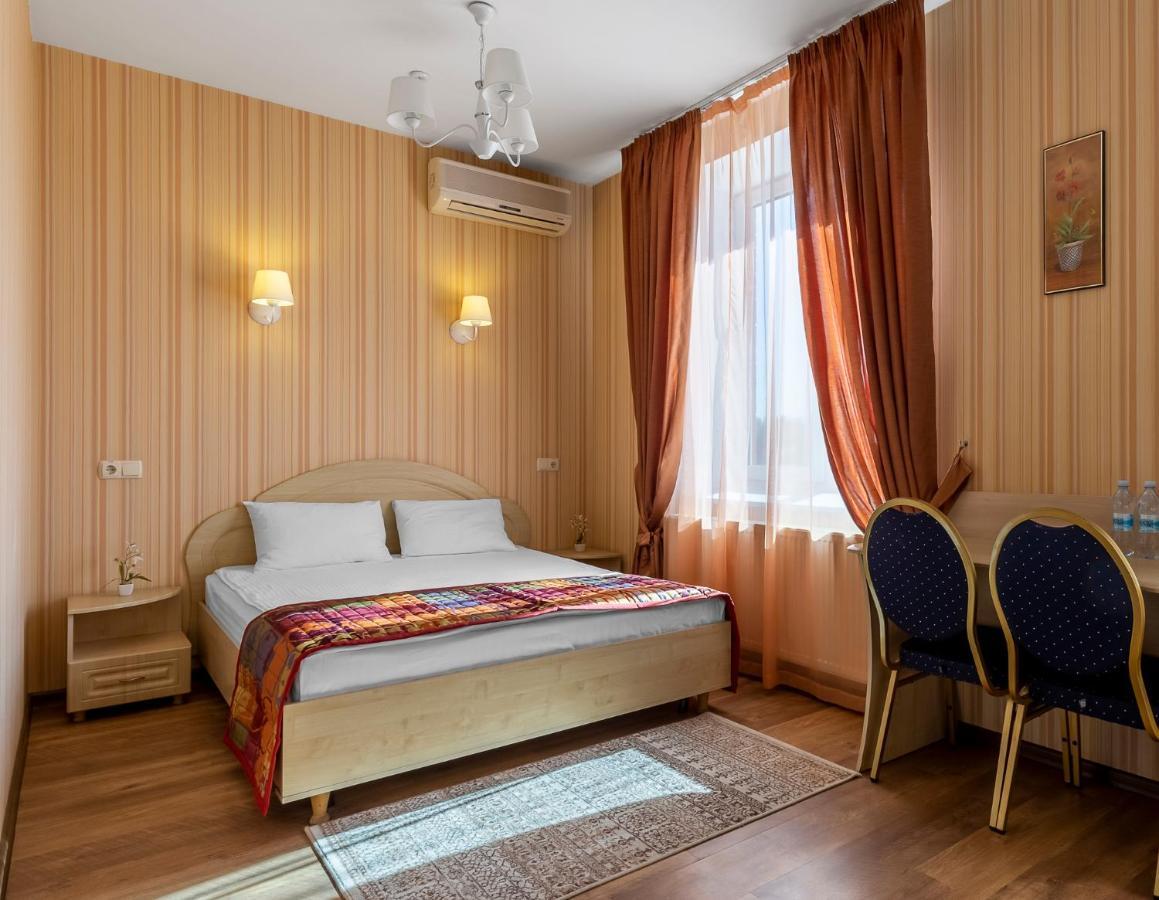 Гостиница Siesta Киев Sofiivska Borshchahivka Extérieur photo